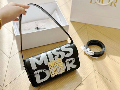 MISS DIOR 
HIGH QUALITY
 OFFER WITH BOX 
75 dhs🇦🇪🇦🇪

Zain295
♥️♥️♥️