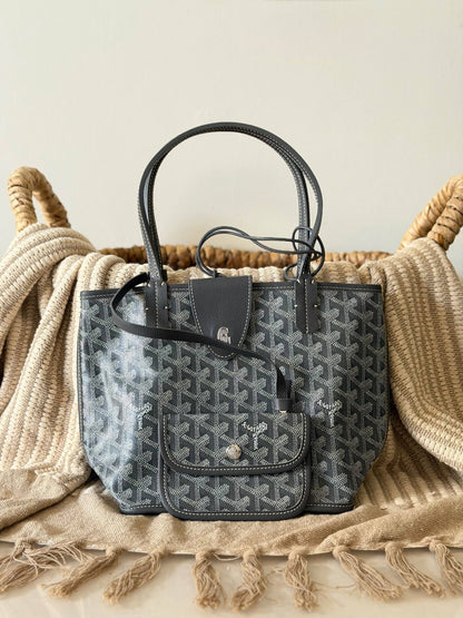 Goyard 
Vipp quality 
Size: 21 cm

For Price 👇 WhatsApp✅
0568585901 
0507557372
0552275751 Owner Zain 👌

Zain315
♥️♥️♥️