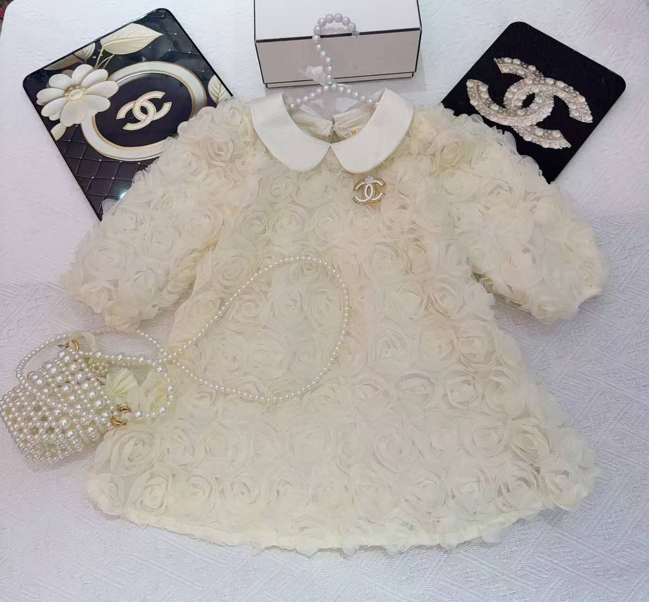 Chanel
1-10y 
170 dhs✅

Zain151
♥️♥️♥️