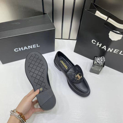 Chanel
Size 36-41
130 dhs🪙🌨️

Zain40
♥️♥️♥️