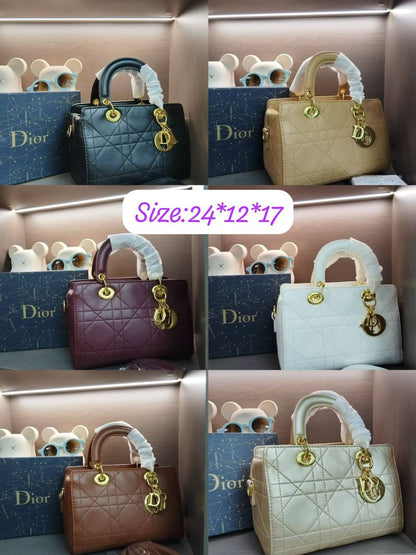 Dior
115 dhs🌺

with box
🎁🎁🎁

Size：24*12*17

Zain07
♥️♥️♥️