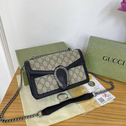 Gucci
23*16*7.5cm
With box
🎁🎁🎁

 75 dhs✅

Zain17
♥️♥️♥️