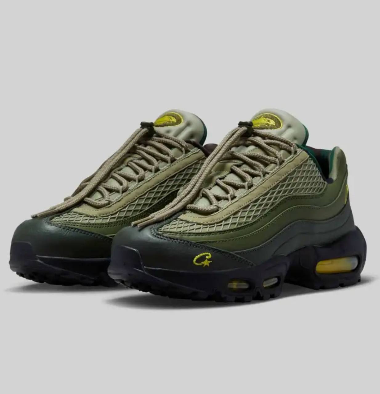 Corteiz x Nike Air Max 95 SP 'RULES THE WORLD' “gutta green”💚
40-45 AVAILABLE 🤩
220 dhs🪙💚

Zain242
♥️♥️♥️