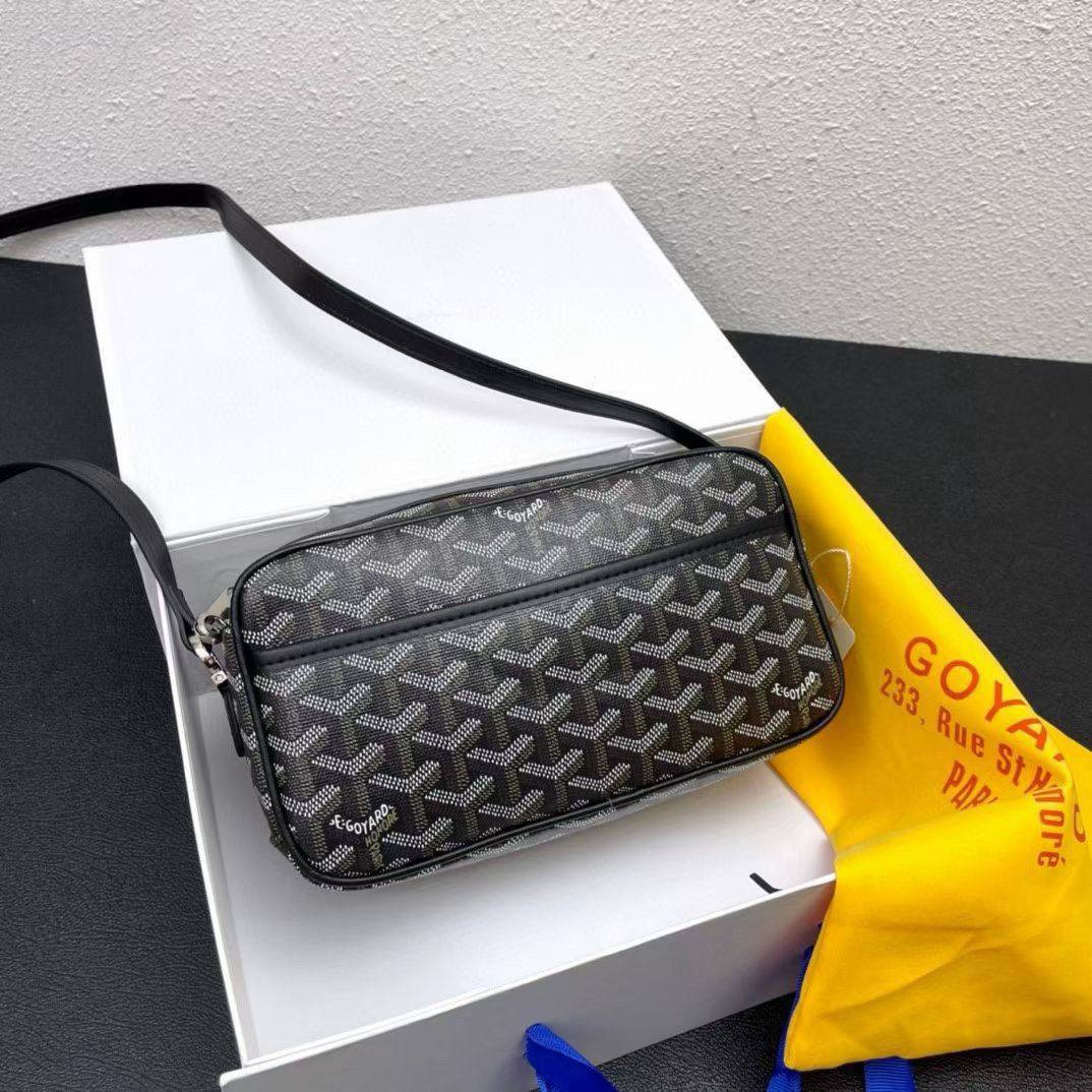GOYARD 
SLING BAG 
UNISEX HIGH QUALITY 
WITH BOX 
100 dhs✅

Zain39
♥️♥️♥️