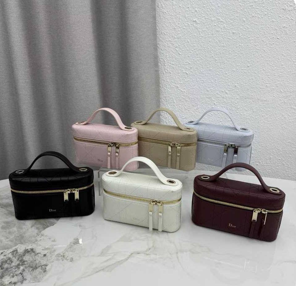 DIOR ✨💕✨
💯
SuperMaster Quality 🔥🔥
Available Now ❤️❤️❤️
For Price 👇 WhatsApp✅
0568585901 
0507557372
0552275751 Owner Zain 👌

Zain121
♥️♥️♥️