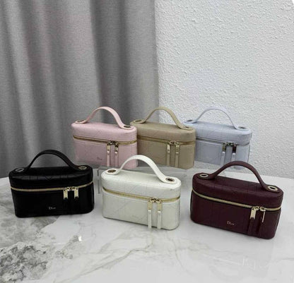 DIOR ✨💕✨
💯
SuperMaster Quality 🔥🔥
Available Now ❤️❤️❤️
For Price 👇 WhatsApp✅
0568585901 
0507557372
0552275751 Owner Zain 👌

Zain121
♥️♥️♥️