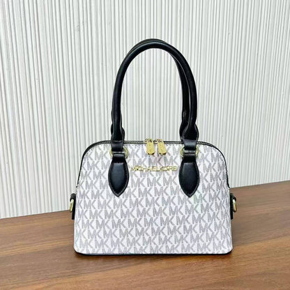 Michel Kors 
70 dhs🇦🇪🇦🇪🇦🇪

Zain232
♥️♥️♥️