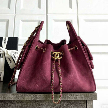 CHANEL 
HIGH QUALITY 
120 dhs✅
SIZE : 28cm

Zain39
♥️♥️♥️