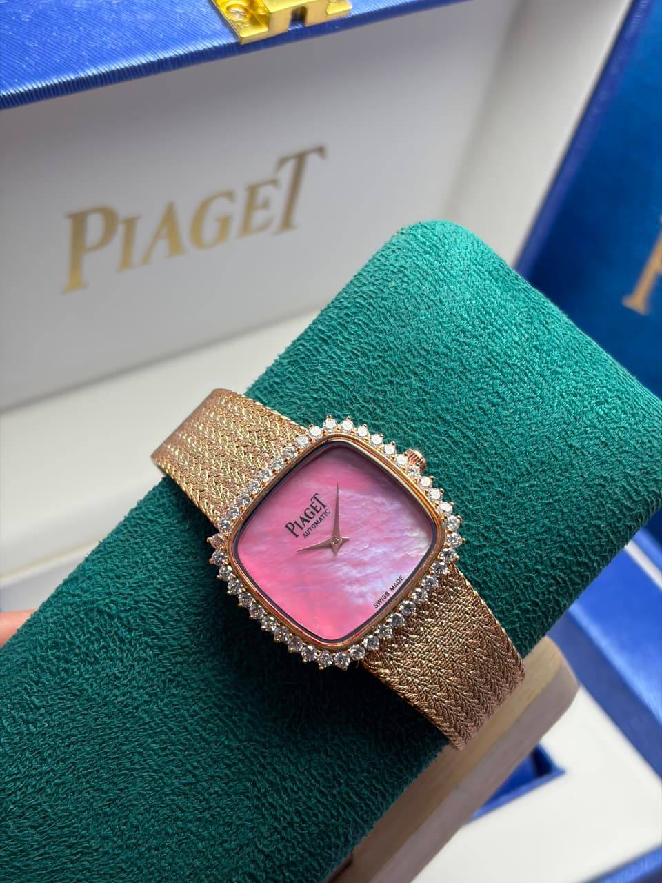 Piaget watch for ladies good quality 
230 dhs✅

Zain59
♥️♥️♥️