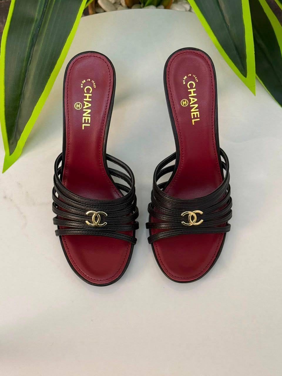 CHANEL
MASTER QUALITY💯
Size:36...to41
350 dhs✅

Zain190
♥️♥️♥️