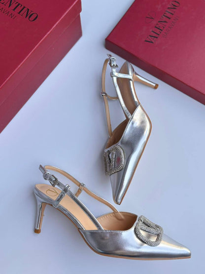 Valentino 
120 dhs🪙💕

Size 36-42

Zain55
♥️♥️♥️