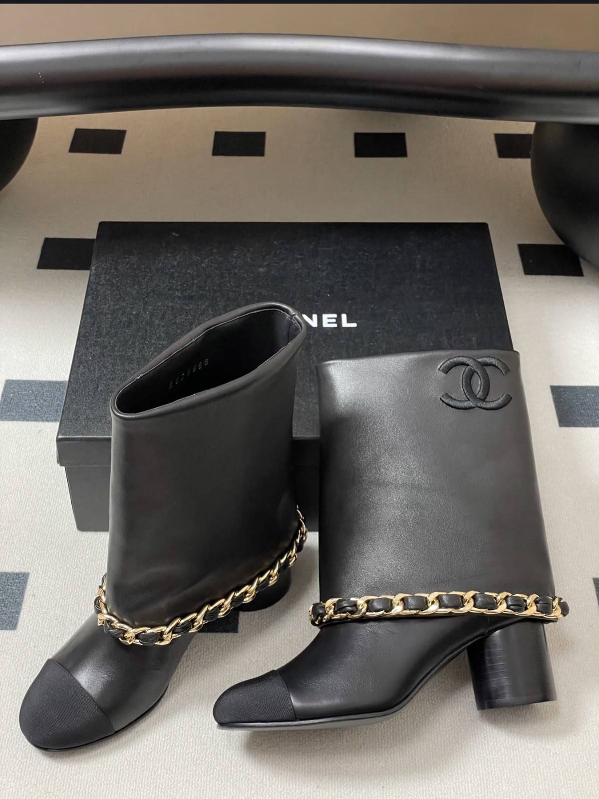 Chanel
High quality🤗
SIZE  ……… 36-42🥳
For Price 👇 WhatsApp✅
0568585901 
0507557372
0552275751 Owner Zain 👌

Zain119
♥️♥️♥️