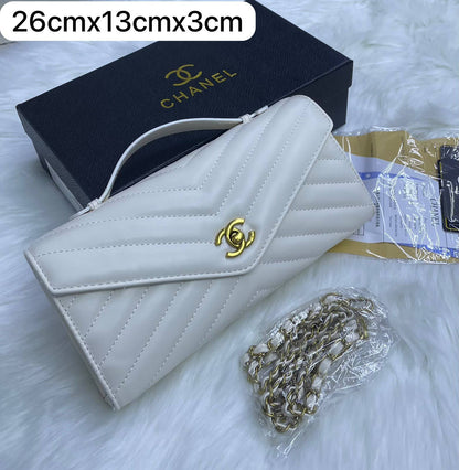 Chanel 

26cmx13cmx3cm

90 dhs 
With box


Zain72
♥️♥️♥️