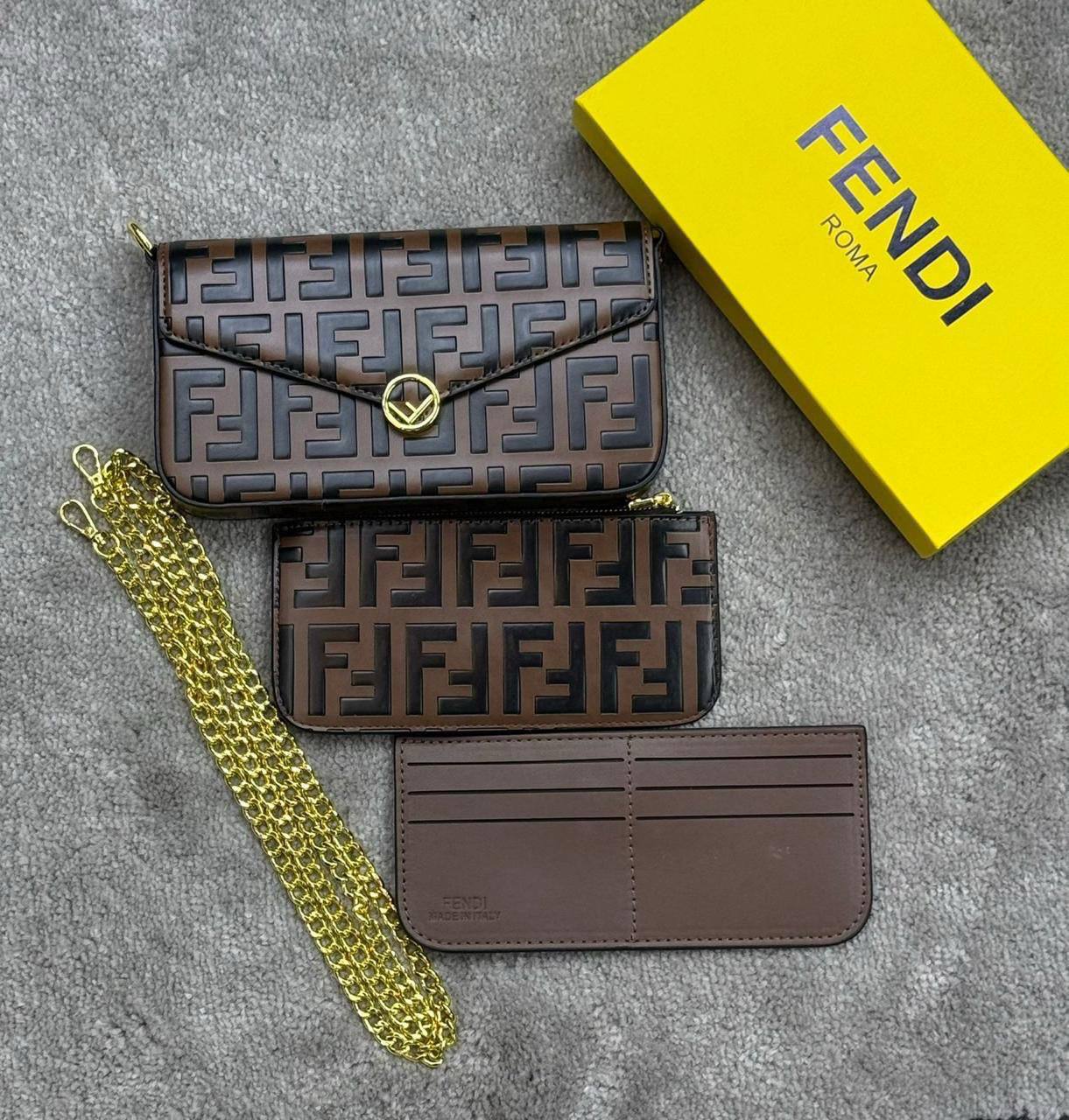 FENDI ROMA 
GOOD QUALITY 💥
90 dhs✅
WITH BOX 📦 

Zain28
♥️♥️♥️