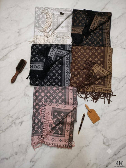 NEW CAME 
WOMEN SCARFS 
50 dhs🇦🇪🇦🇪

GOOD QUALITY 🥰

Length:190
Width:27

Zain40
♥️♥️♥️