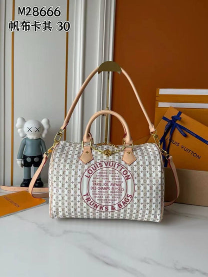 Lv sppedy 30cm 
Size 30cm
240 dhs✅

Zain189
♥️♥️♥️