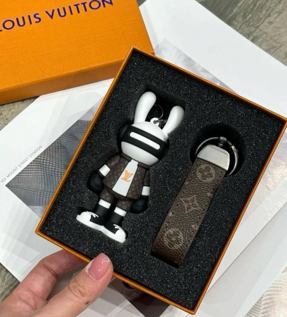 LV Pendant
65 dhs🪙🌨️

Zain33
♥️♥️♥️