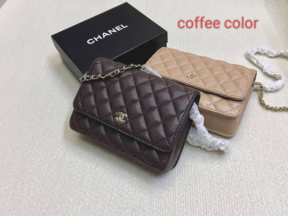 Chanel
85 dhs✅

with box
🎁🎁🎁

size 20cm

Zain26
♥️♥️♥️