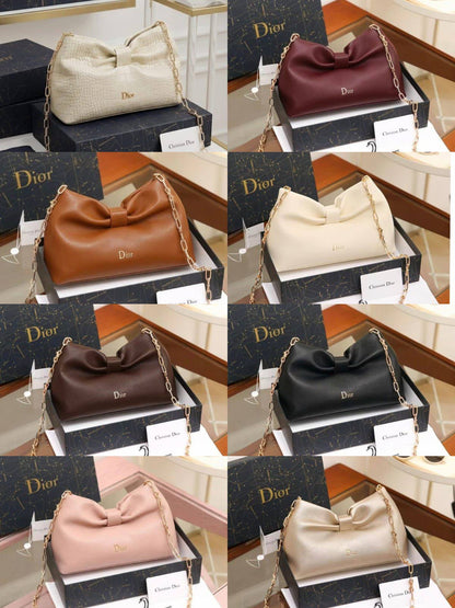 DIOr 

95 dhs🇦🇪🇦🇪
with box

Zain90
♥️♥️♥️