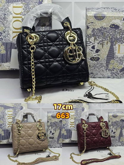 Dior

with box
🎁🎁🎁

110 dhs🪙💕

Zain13
♥️♥️♥️