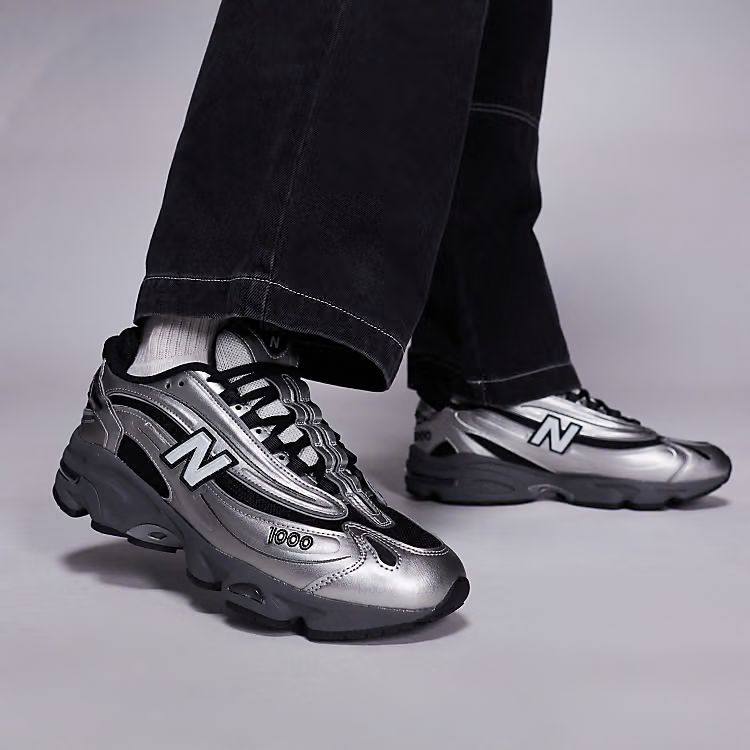New Balance 1000  black and metallic silver 🪙
36-45 AVAILABLE 🤩
210 dhs🇦🇪🇦🇪

Zain242
♥️♥️♥️