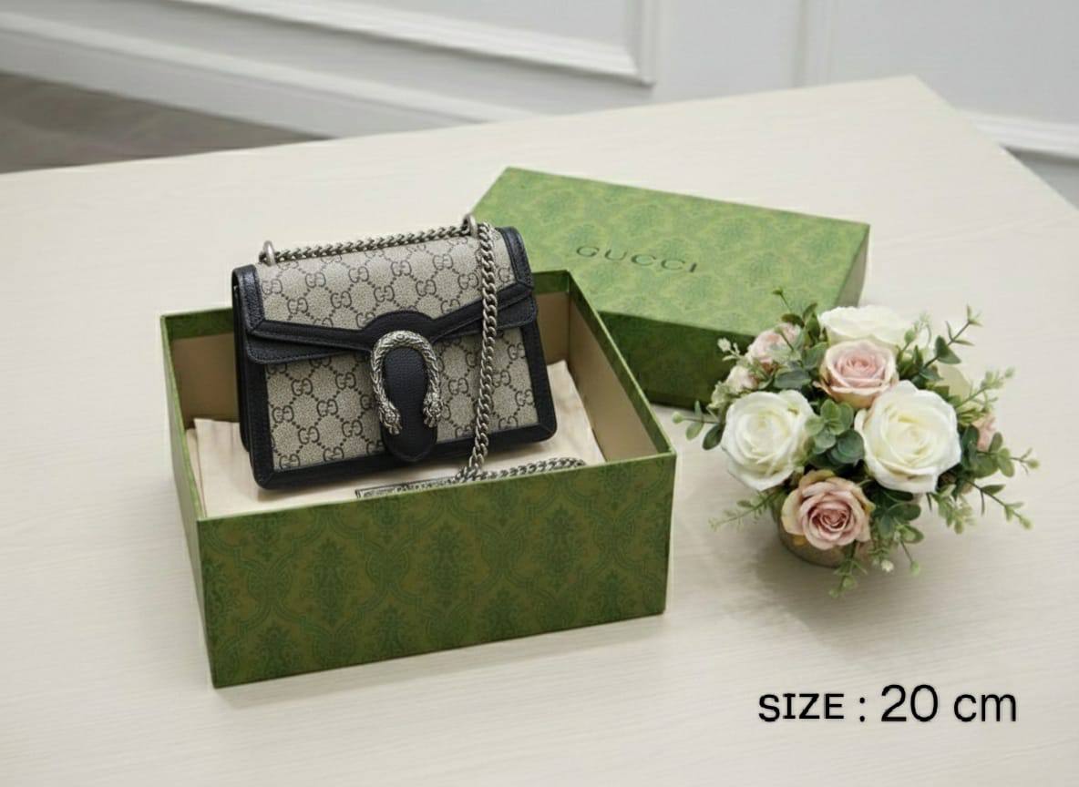 GUCCI ᴅɪᴏɴʏsᴜs 20
GG sᴜᴘʀᴇᴍᴇ ᴄᴀɴᴠᴀs
sɪʟᴠᴇʀ ʜᴀʀᴅᴡᴀʀᴇ
ᴡɪᴛʜ ʟᴏɴɢ ᴄʜᴀɪɴ ʙᴇʟᴛ sᴛʀᴀᴘ
sɪᴢᴇ: 20 cm
ᴡɪᴛʜ BOX
🎁🎁🎁

75 dhs🗽

Zain31
♥️♥️♥️
