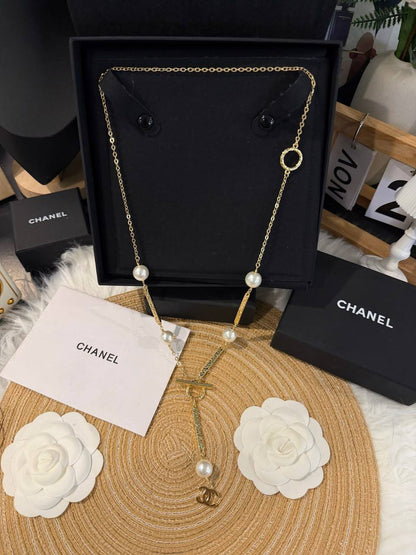 CHANEL 
Necklace🦋
Master quality 💯
With normal boxes 🗃️ 
90 dhs🇦🇪🇦🇪

With master box 📦 
110 dhs🇦🇪🇦🇪

Zain216
♥️♥️♥️