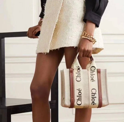 Chloe
good quality 
Big size 120 dhs🇦🇪🇦🇪
Meduim size 110 dhs🇦🇪🇦🇪
Small size  100 dhs🇦🇪🇦🇪

Zain295
♥️♥️♥️