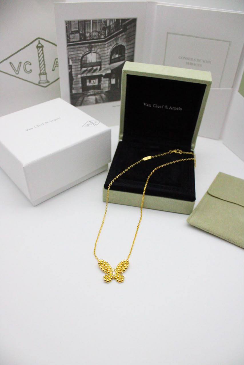 Vca necklace

65 dhs

Zain122
♥️♥️♥️