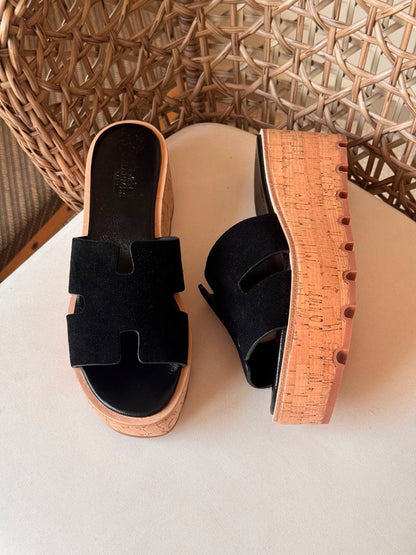 HERMES 
✨ Collection
👠 36–41
💎 Premium Quality
🔥 Super Master
450 dhs🇦🇪🇦🇪

Zain198
♥️♥️♥️