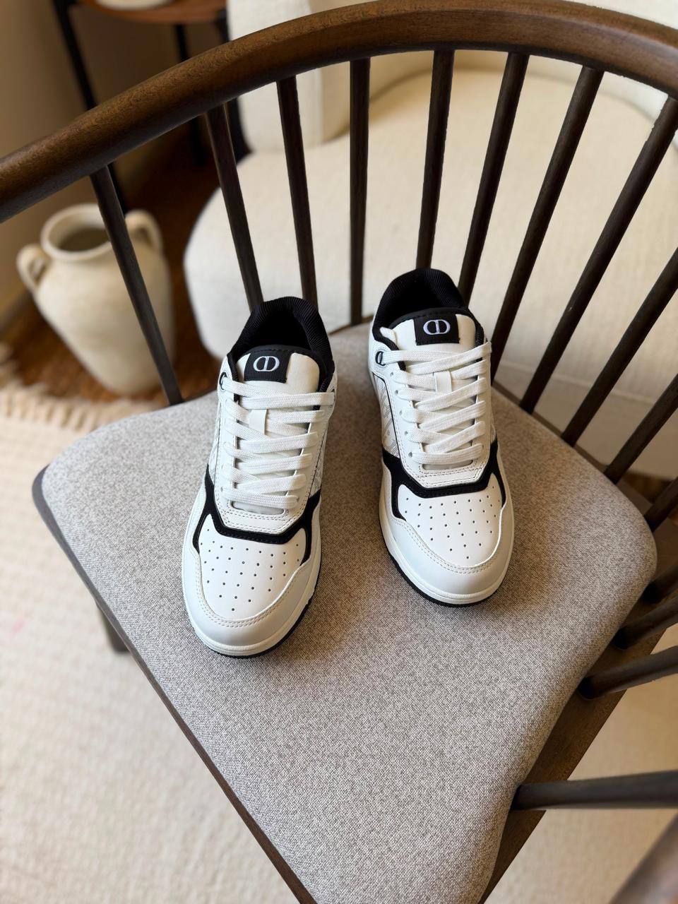 DIOR 
*AAA quality*
*size:40 to 46*
450 dhs🇦🇪🇦🇪

Zain185
♥️♥️♥️