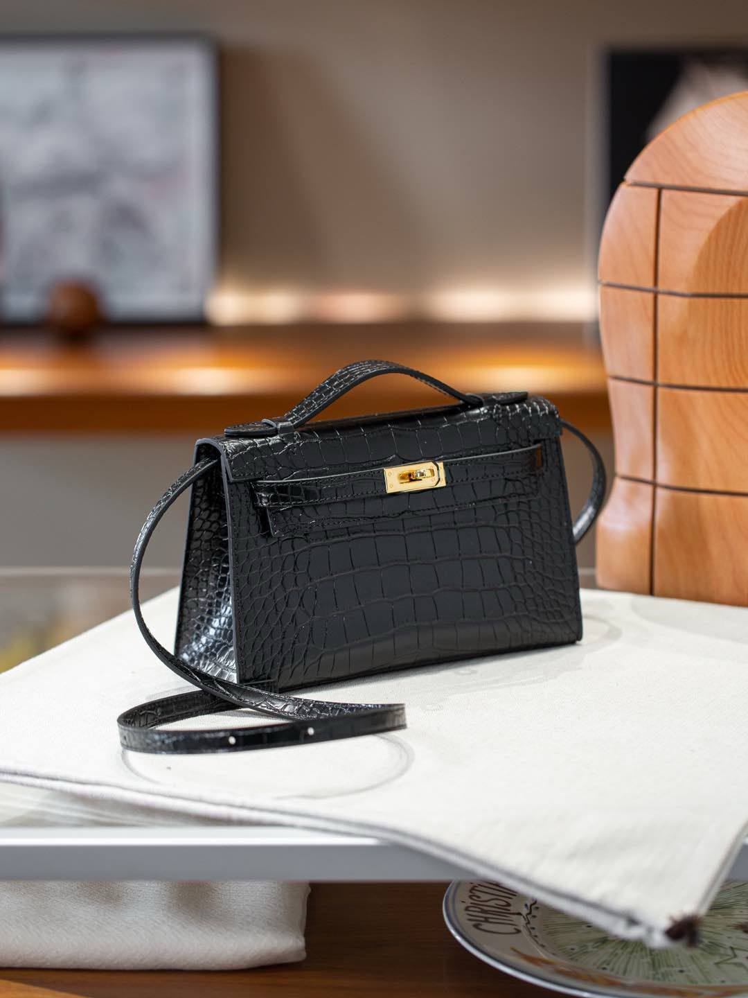 Hermes 
Master 👌
320 dhs❣️
#21cm🩷🩷
#with box💕💕🙋‍♂️

Zain228
♥️♥️♥️