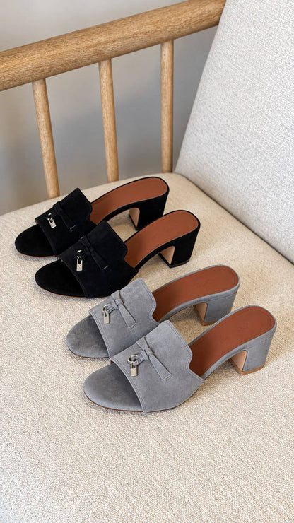 LORO PIANA 

QUALITY: SUPER MASTER

SIZE:35 TO 42

430 dhs🇦🇪🇦🇪

Zain319
♥️♥️♥️