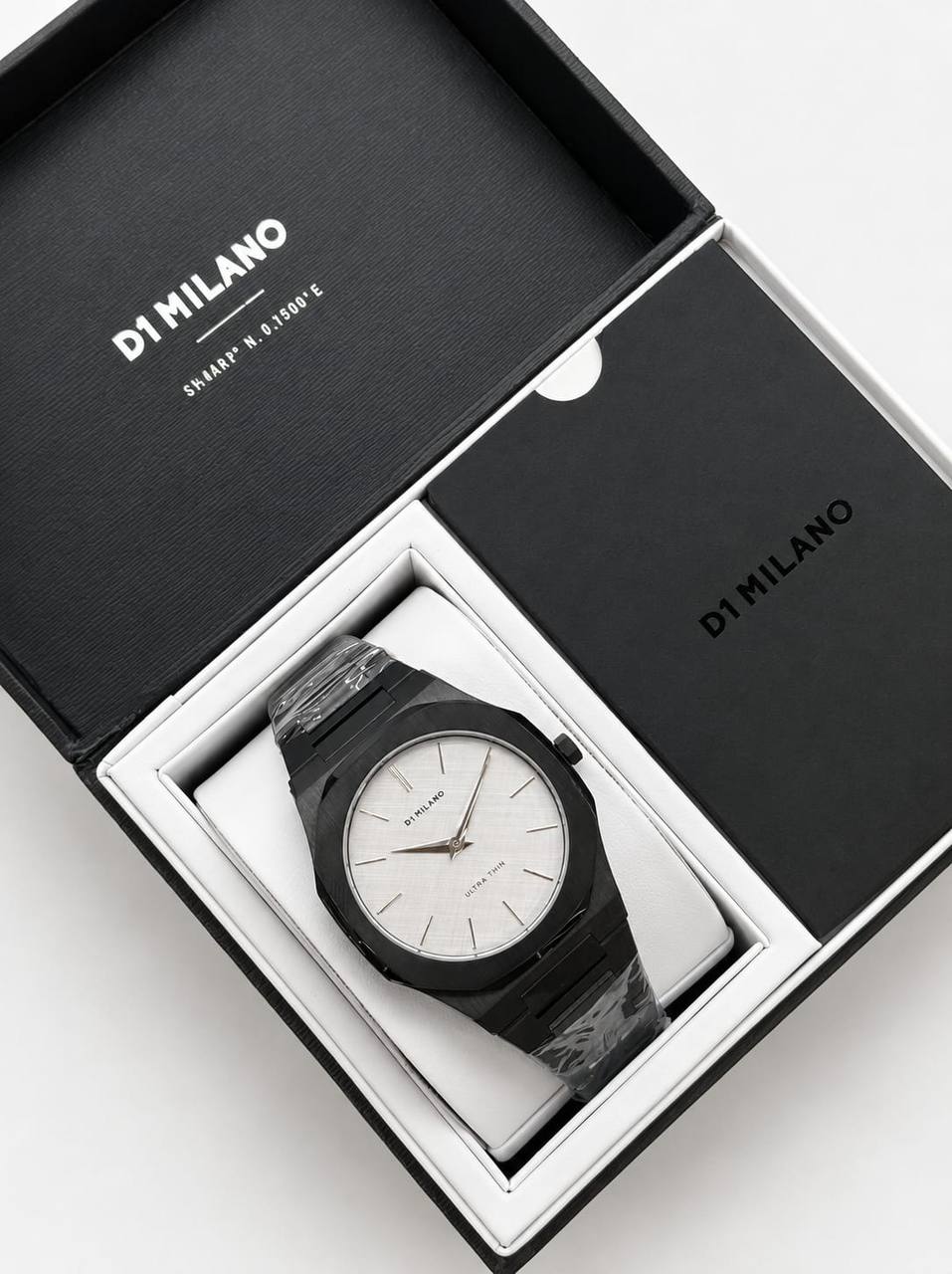 D1 milano watch for men good quality 
260 dhs✅

Zain59
♥️♥️♥️