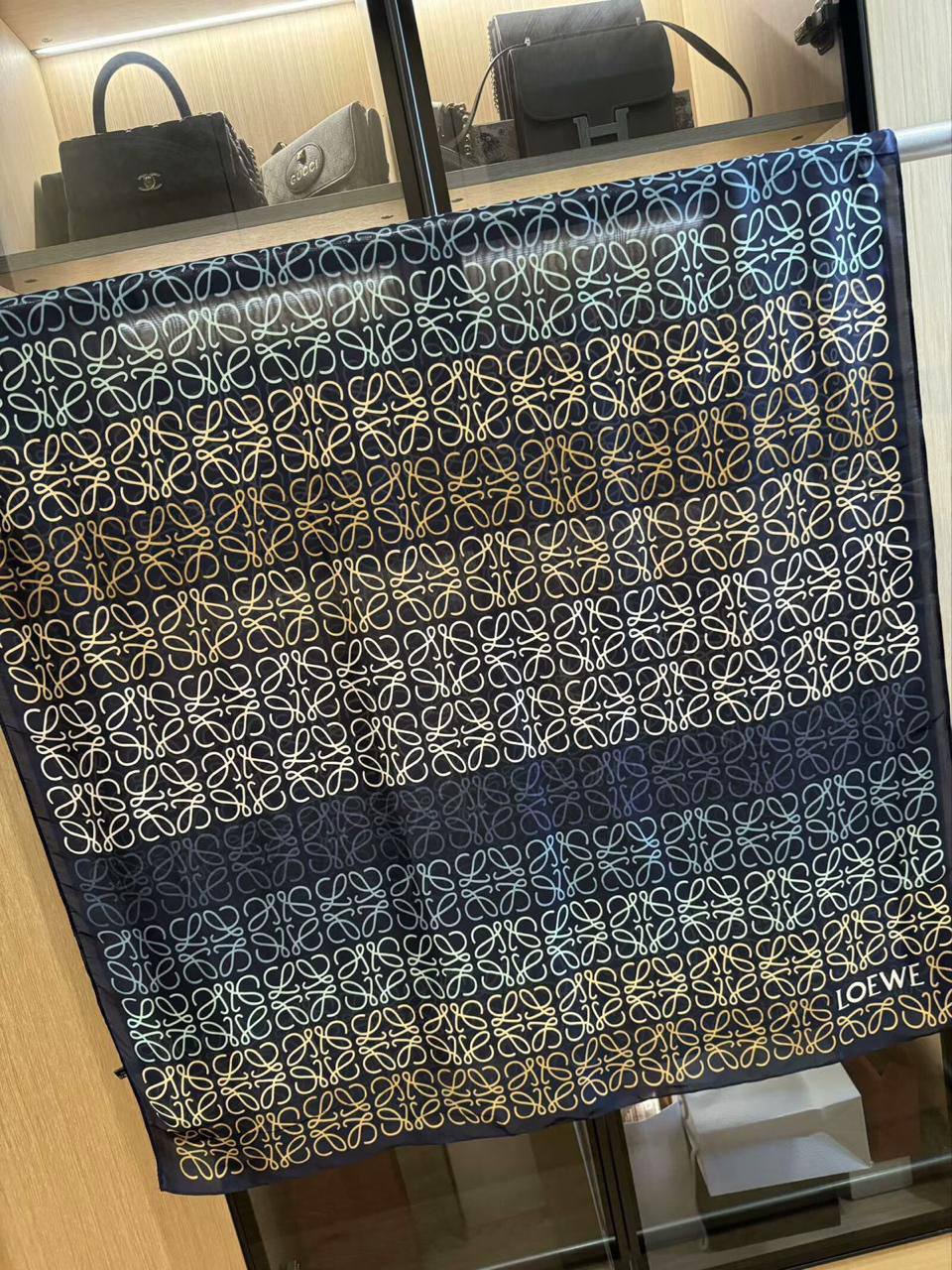 Silk scarf
40 dhs❣️

Zain60
❣️❣️❣️