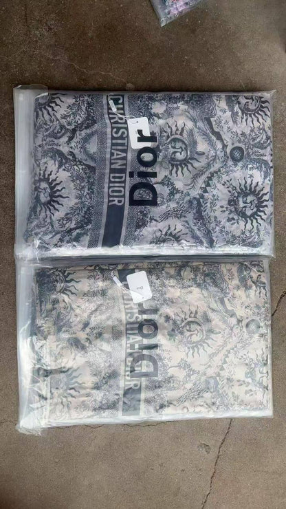 Silk scarf 
40 dhs🪙💕

Zain93
♥️♥️♥️