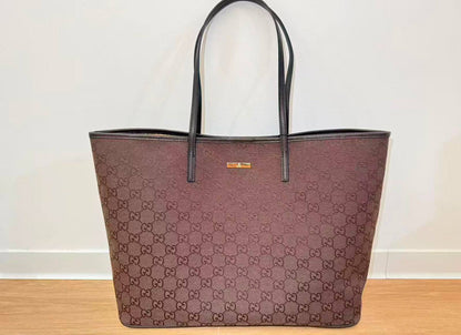 GUCCI

SIZE 51 CM
110 dhs🇦🇪🇦🇪

Zain244
♥️♥️♥️