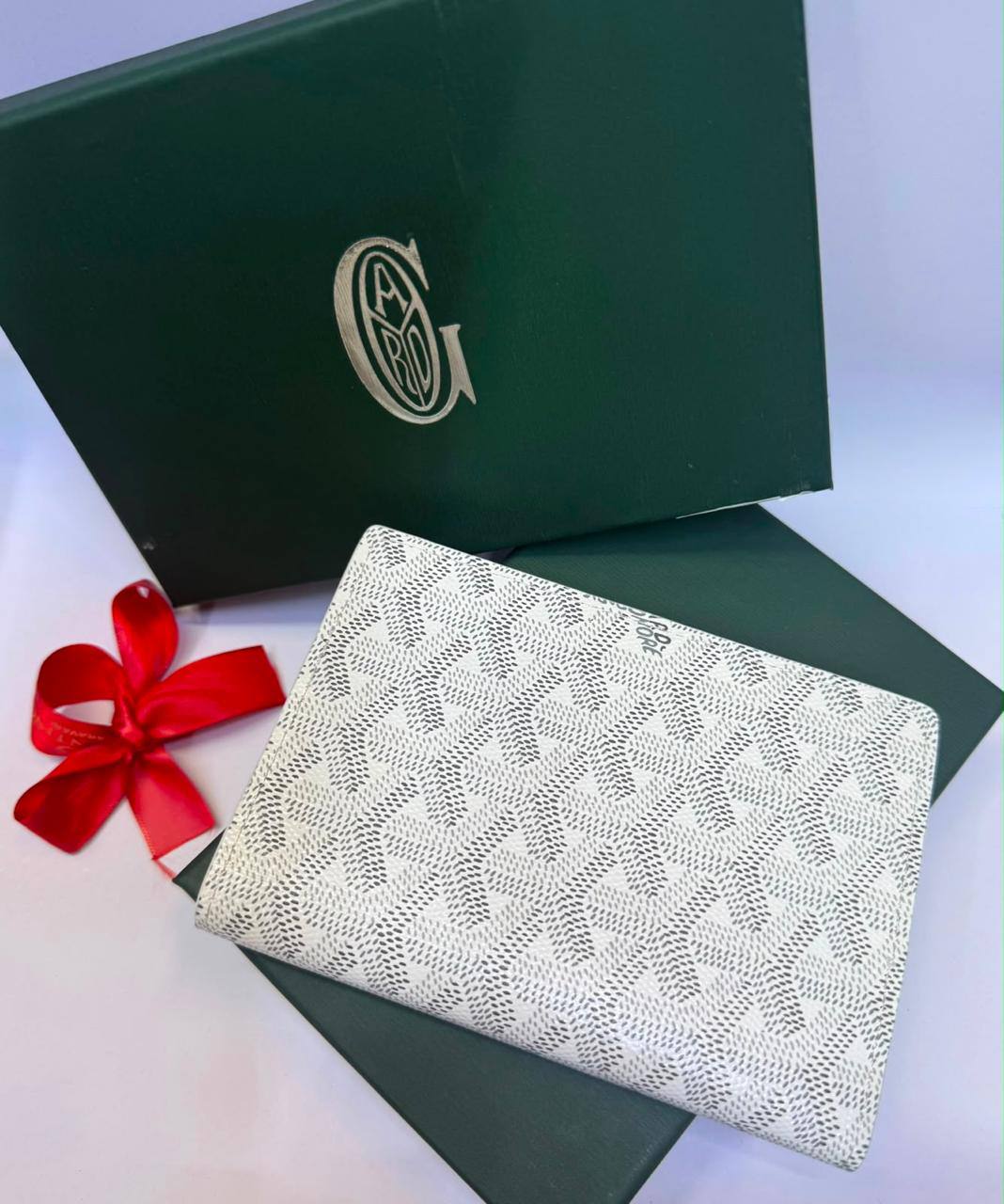 Passport holder 
30 dhs✅

Zain93
♥️♥️♥️