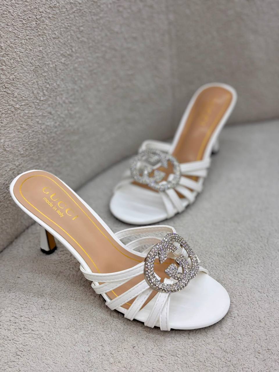 Gucci 
120 dhs✅
Size 36-42

Zain55
♥️♥️♥️