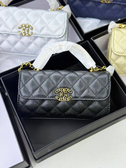 CHANEL 23P KELLY🆕
GOOD QUALITY ☘️

95 dhs🪙🌨️

WITH BOX 📦

Zain28
♥️♥️♥️
