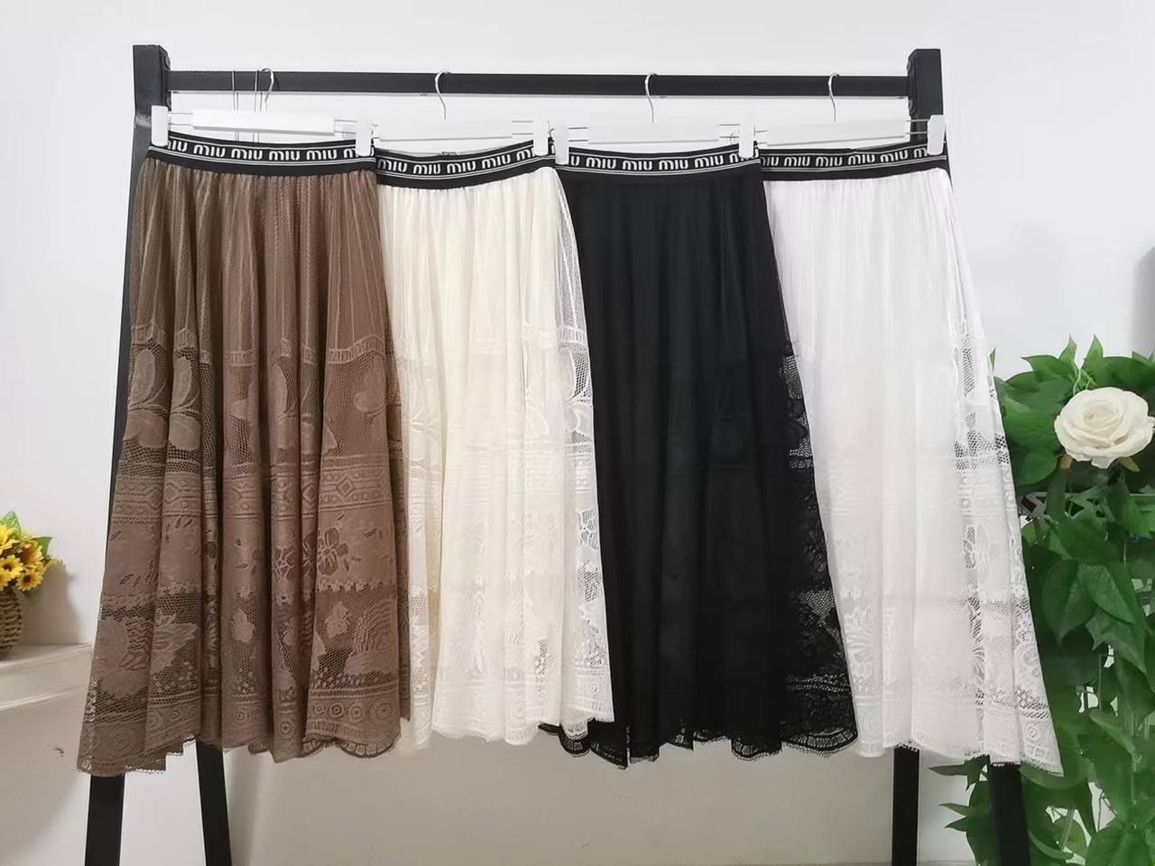 M-L-XL size 
130 dhs🇦🇪🇦🇪

Zain140
♥️♥️♥️