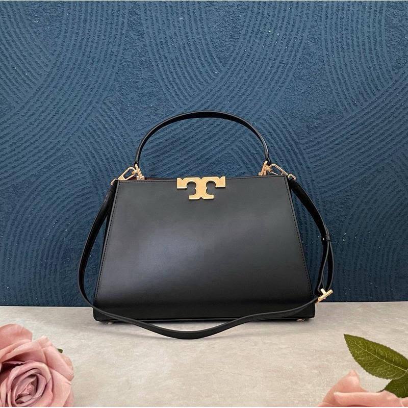 TORY Burch
100 dhs💓
with box

Zain90
♥️♥️♥️