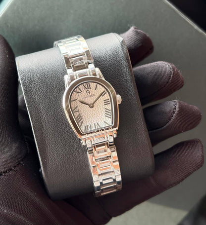 Aigner 
watch for ladies good quality 
260 dhs🌺

Zain59
♥️♥️♥️