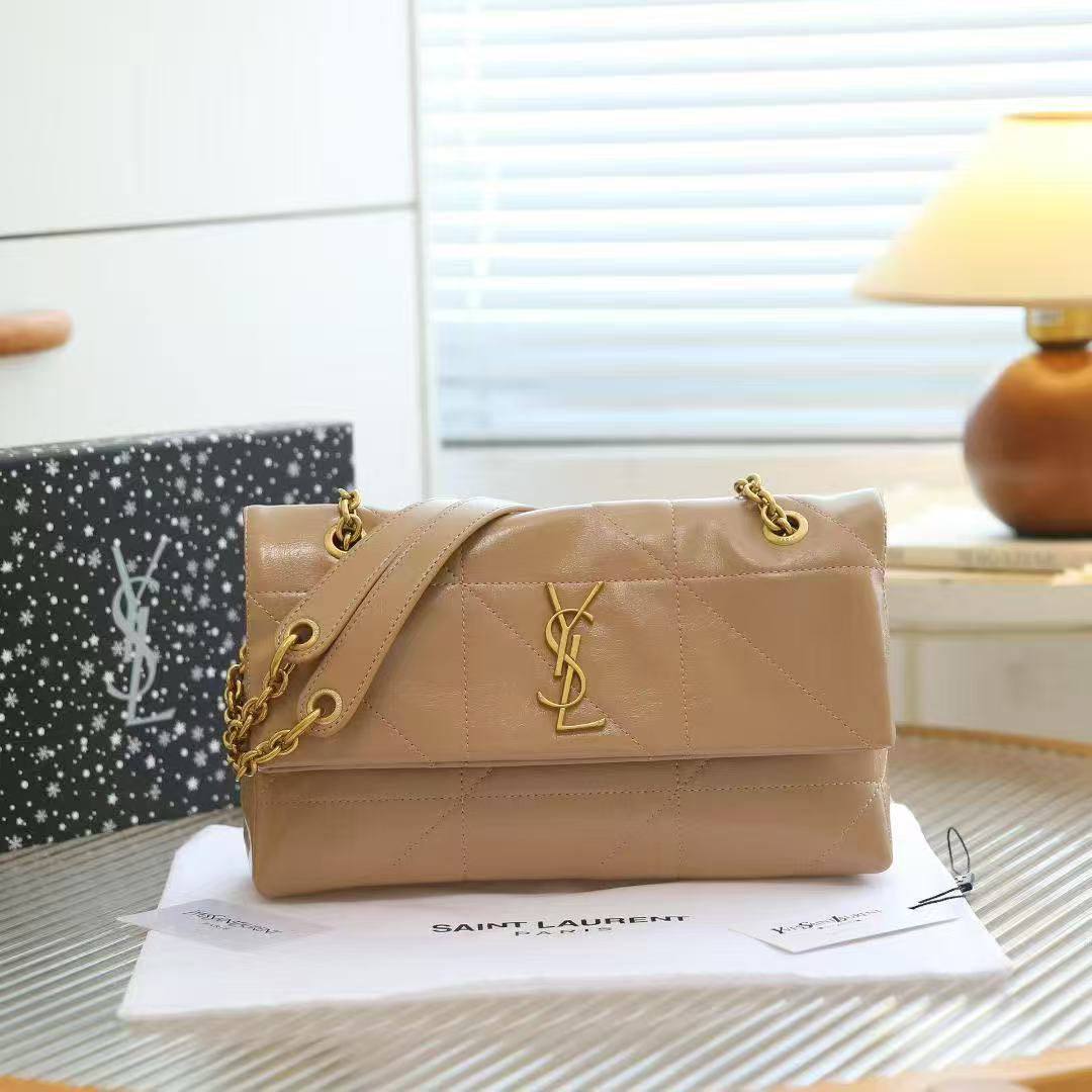 YSL
SIZE:L28*W8*H16.5cm
95 dhs✅

with box
🎁🎁🎁

Zain72
♥️♥️♥️