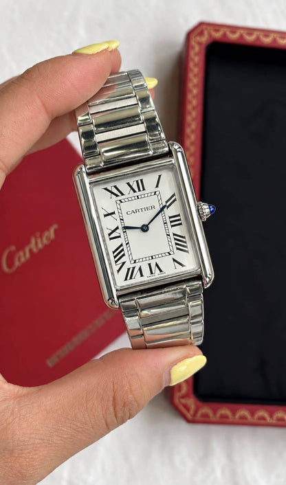 Cartier 
watch unsix (size36mm) 

good quality 
220 dhs🇦🇪🇦🇪

Zain29
♥️♥️♥️