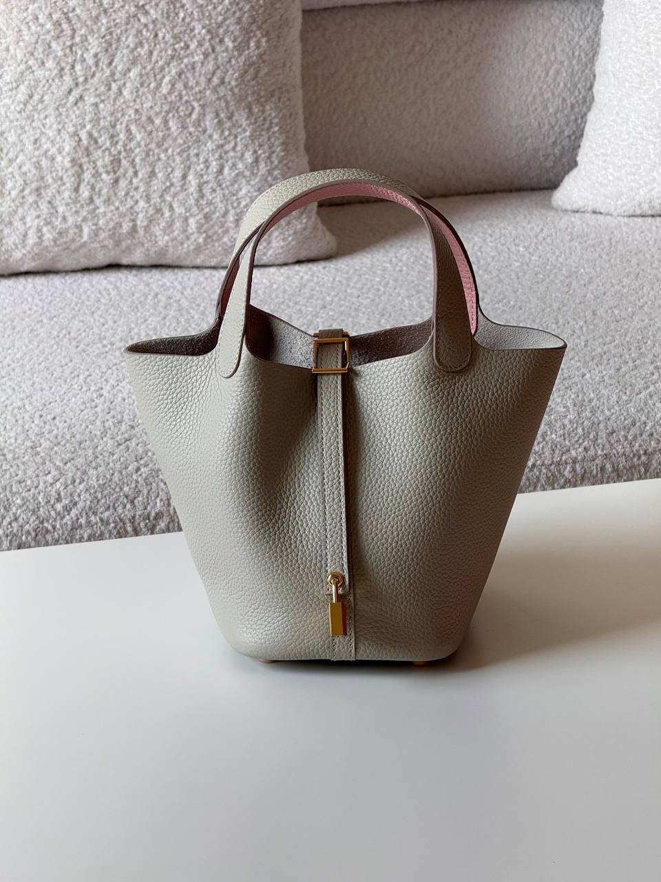 Hermes
picotin 18cm💥Master quality ✅

with box📦

340 dhs✅

Zain52
♥️♥️♥️