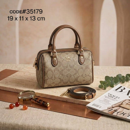 COACH ʀᴏᴡᴀɴ sᴀᴛᴄʜᴇʟ
sɪɢɴᴀᴛᴜʀᴇ ᴄᴀɴᴠᴀs ᴍᴀᴛᴇʀɪᴀʟ
ᴡɪᴛʜ ʟᴏɴɢ ʙᴇʟᴛ sᴛʀᴀᴘ
ɢᴏʟᴅ ʜᴀʀᴅᴡᴀʀᴇ
sɪᴢᴇ : 19 cm

70 dhs✅

Zain31
♥️♥️♥️