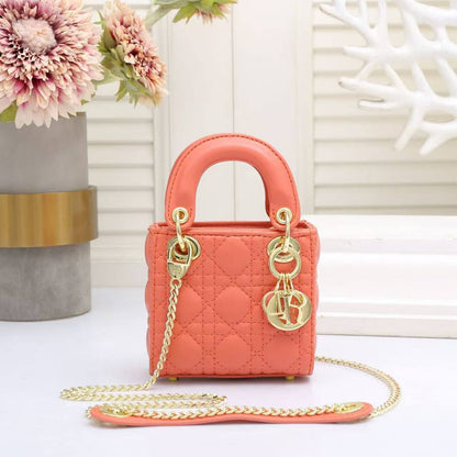 DIOR MINI SIZE 

GOOD QUALITY

 WITH BOX 
🎁🎁🎁

110 dhs✅

Zain39
♥️♥️♥️