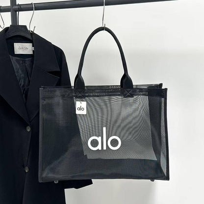 🏌️‍♂️ Alo Fashion bag
1️⃣ First quality 
Size : 50 * 35 cm
65 dhs❣️

Zain115
♥️♥️♥️