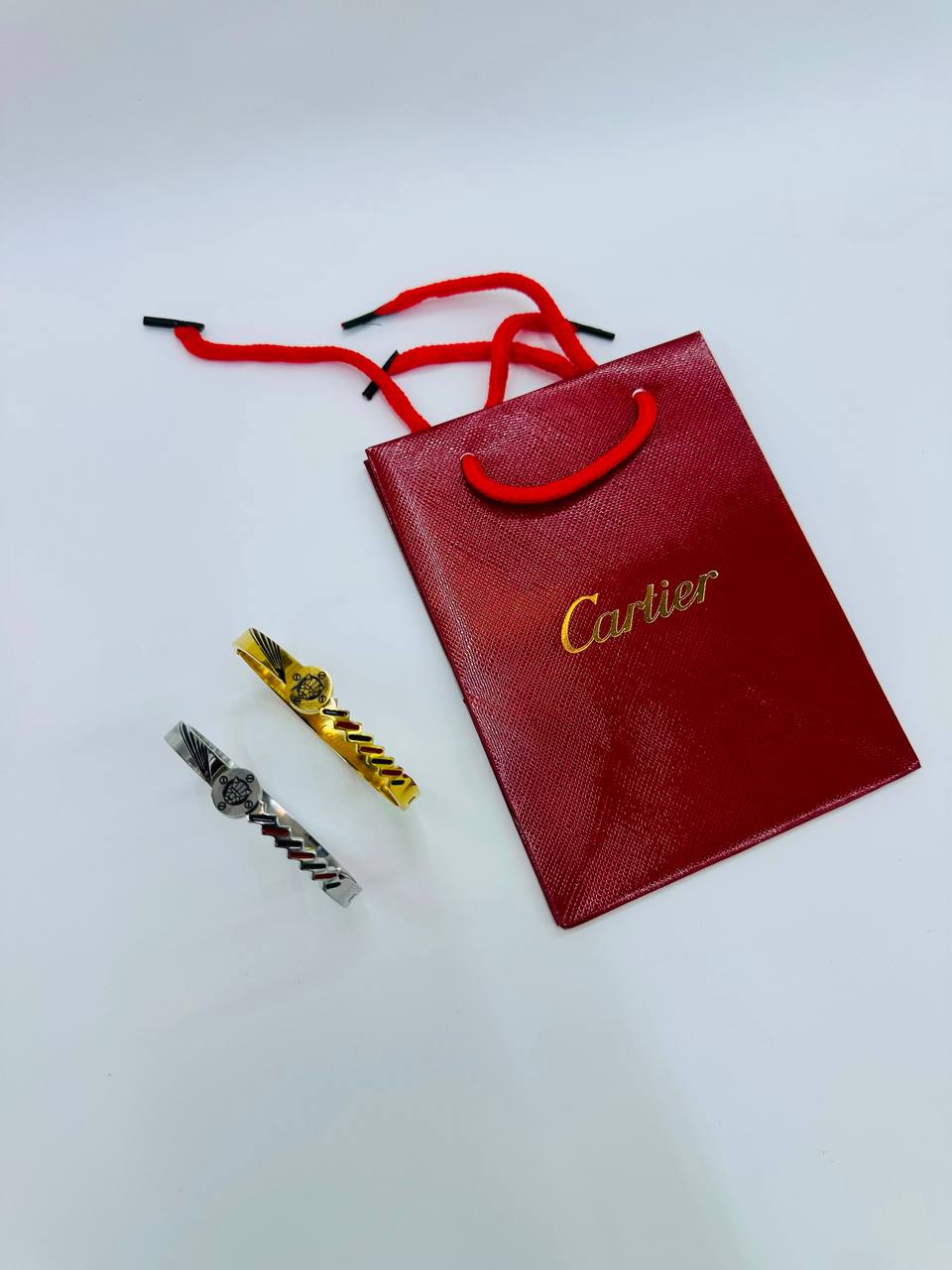 *Stainless steel 🦋*
Bangle 💯
Non tarnish 💯
With paper bag 🛍️
20 dhs🇦🇪🇦🇪

Zain216
♥️♥️♥️